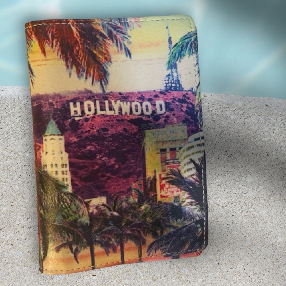 Nicole Lee Hollywood Wallet, New - Picture 1 of 4